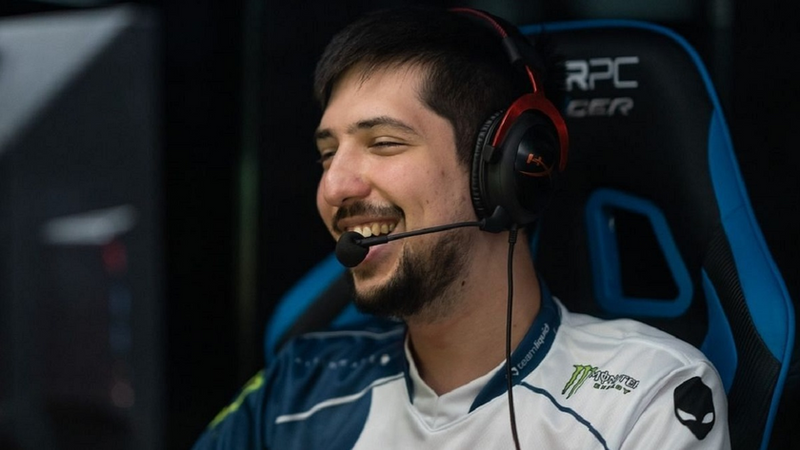 w33 take unexpected turn, join Alliance as midlaner